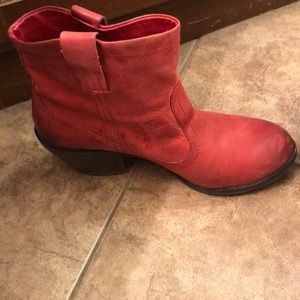 Gianni Bini Shoes - Gianni Bini bootie size 8.5 Gianni Bini Shoes - Gianni Bini bootie size 8.5